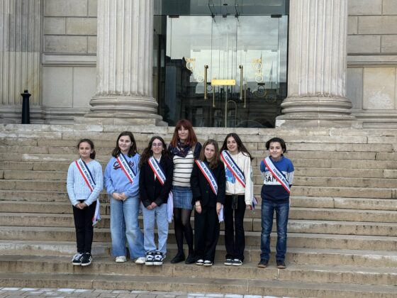 Accueil du Conseil municipal des jeunes de Pusignan à l’Assemblée nationale